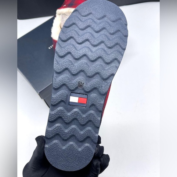 Tommy Hilfiger Slippers Mens Comfort Faux Fur Lined Mocassin Plaid Red Wicky New - Picture 9 of 11